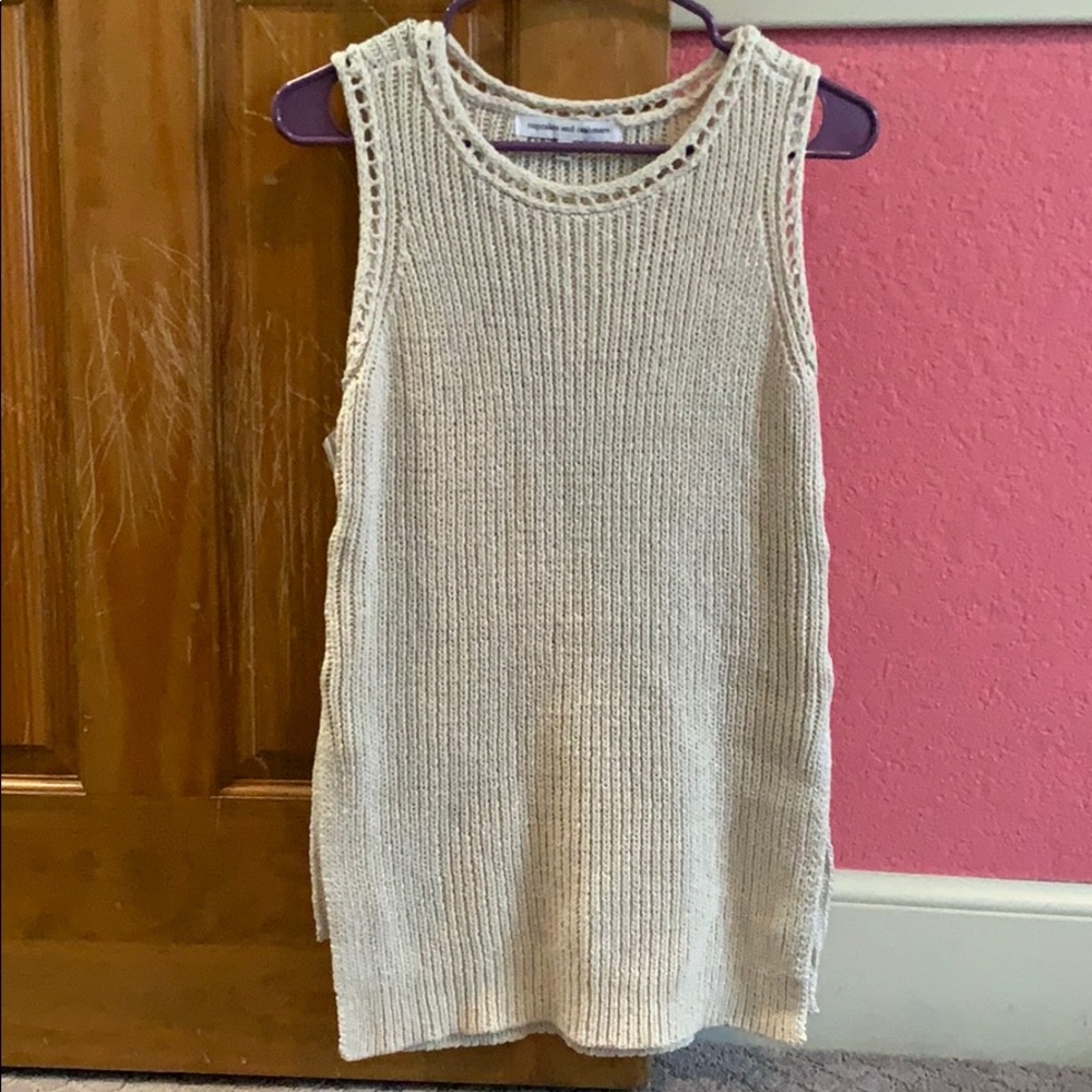 Cupcakes & Cashmere Sleeveless Sweater NWT size S